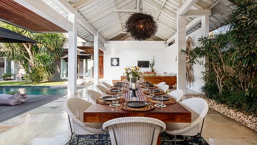Villa Mimi Dining area