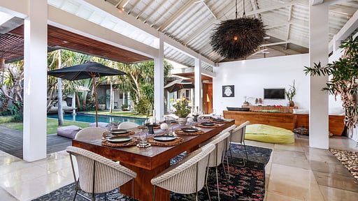 Villa Mimi Dining area
