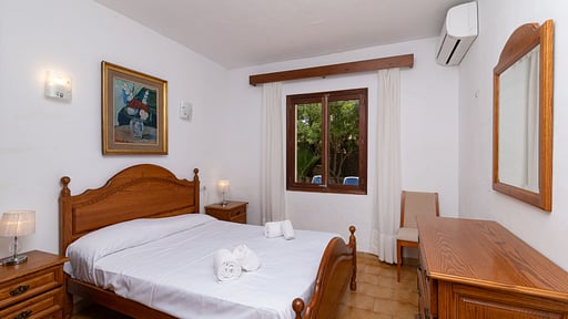 Villa Minerva Bedroom 1