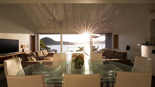 Villa Mirande Dining area