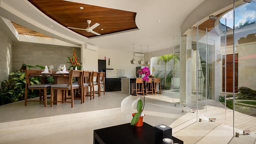 Villa Miro Dining area