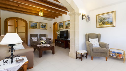 Villa Mocha Living room