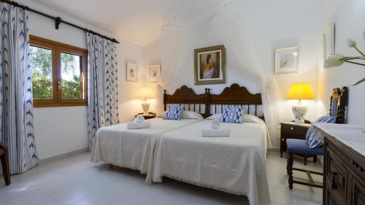 Villa Mocha Bedroom 3