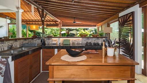 Villa Mogi Kitchen