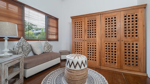 Villa Mogi Bedroom 1