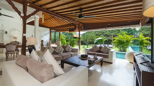 Image 3 of Villa Mogi