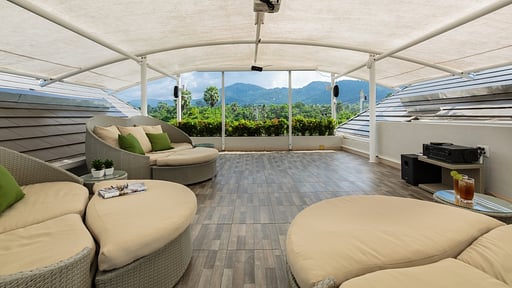 Villa Mojito Rooftop lounge