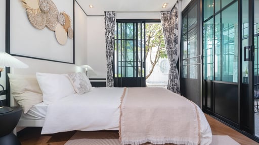 Villa Mono Bedroom 1