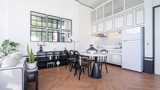 Villa Mono Dining area