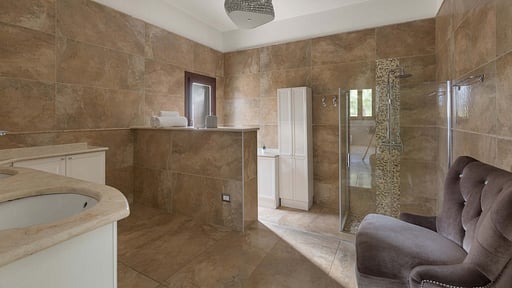 Villa Montecarlo Schlafzimmer 1