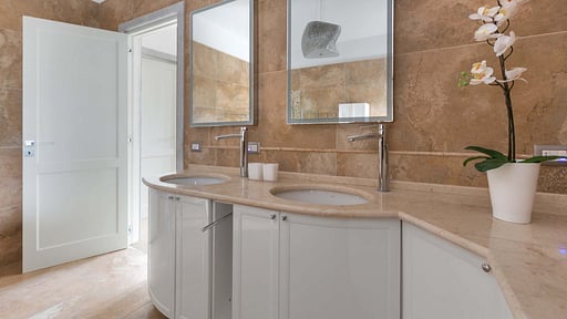 Villa Montecarlo Schlafzimmer 1