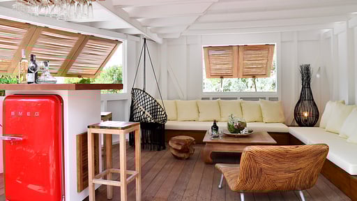 Villa Moonlight Saline Salon