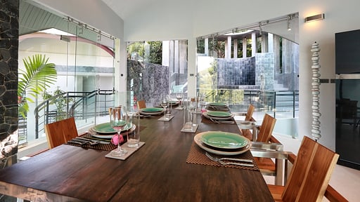 Villa Moonshadow Dining area