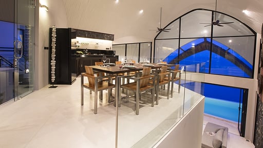 Villa Moonshadow Dining area