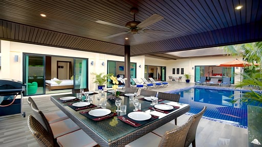 Villa Moonstone Dining area
