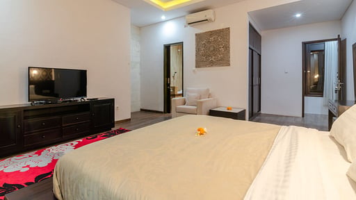 Villa Mozart Bedroom 2