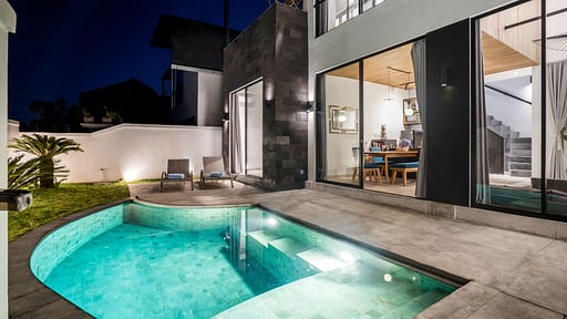 Villa Mr & Mrs W Pererenan Swimming pool