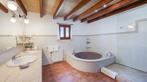 Villa Can Pedro Bedroom 1