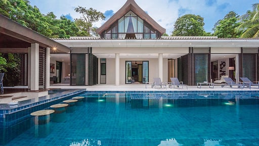 Villa Naam Sawan Swimming pool