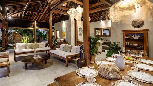 Villa Nabi Kiu Обеденная зона 1