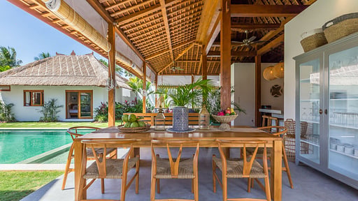 Villa Nabi Kiu Обеденная зона 2