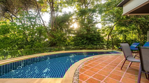 Villa Nakatani A Swimming pool