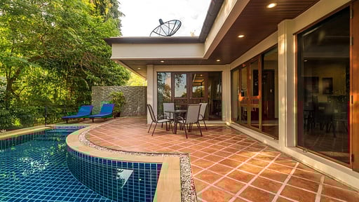 Villa Nakatani A Swimming pool