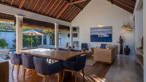 Villa Nakula Saba Dining area