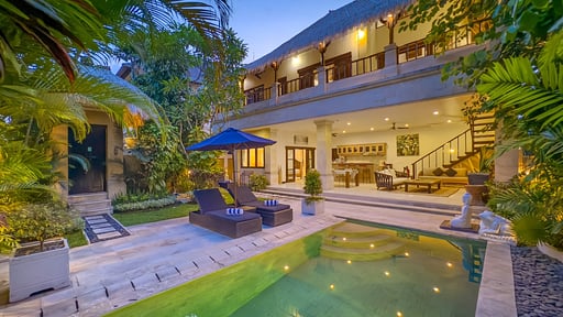 Villa Nakula Swimming pool