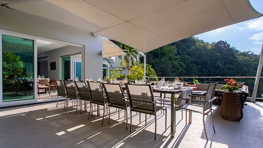 Villa Namaste Обеденная зона 2