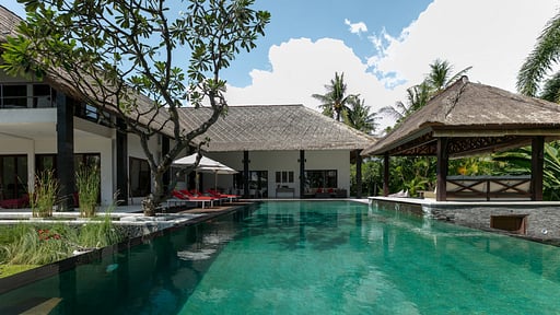 Villa Naora Swimming pool
