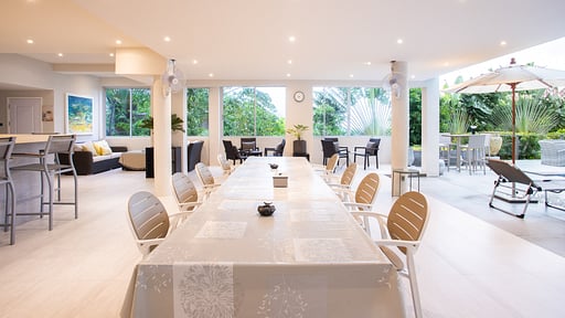 Villa Napalai Layan Обеденная зона