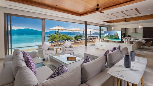 Villa Narissa Phuket Living room 
