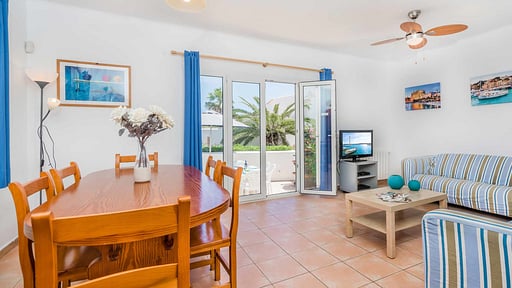 Villa Nautilus Обеденная зона