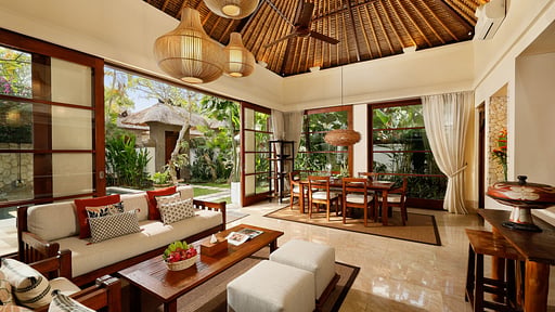 Villa Nayra Dining area