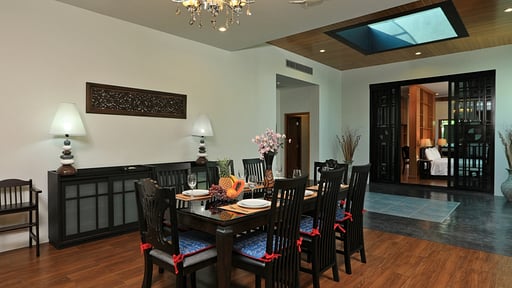 Villa Nias Dining area