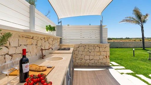 Villa Nica BBQ equipment