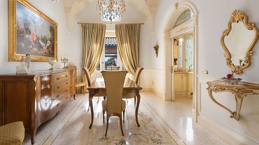 Villa Nicrys Dining area