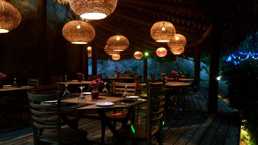 Villa Nikara Yala 5 Dining area