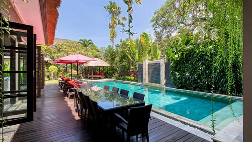 Villa Nilaya Dining area