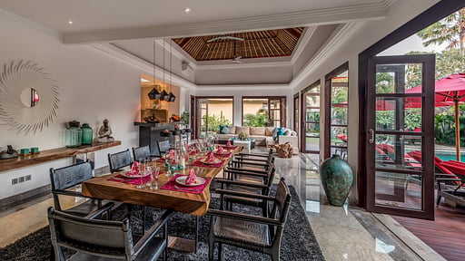 Villa Nilaya Dining area