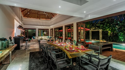 Villa Nilaya Dining area