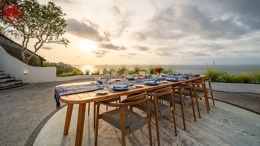 Villa Nirvana Biru Dining area