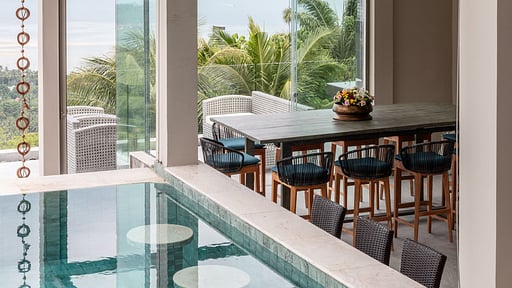 Villa Nirvana Dining area