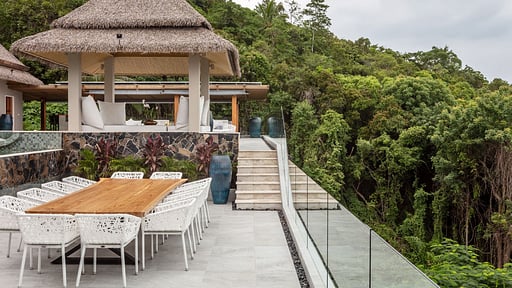 Villa Nirvana Dining area 