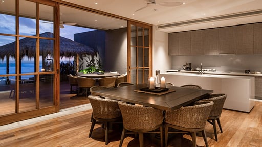 Villa Noosa Обеденная зона