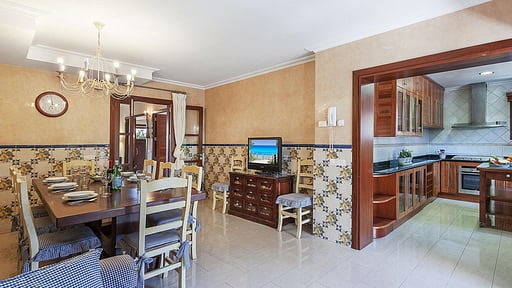 Villa Northern Star Dining area