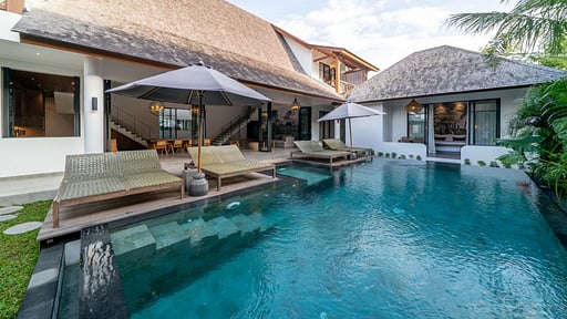Villa Nusantara Delapan Schwimmbad 2