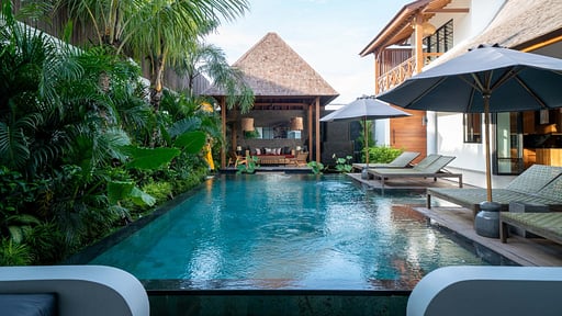 Villa Nusantara Delapan Schwimmbad 2