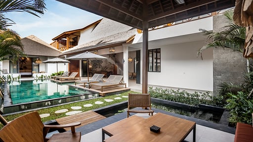 Villa Nusantara Delapan Gazebo 1